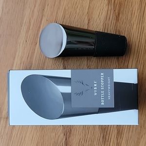 Viski Gunmetal Black Heavyweight Wine Bottle Stopper